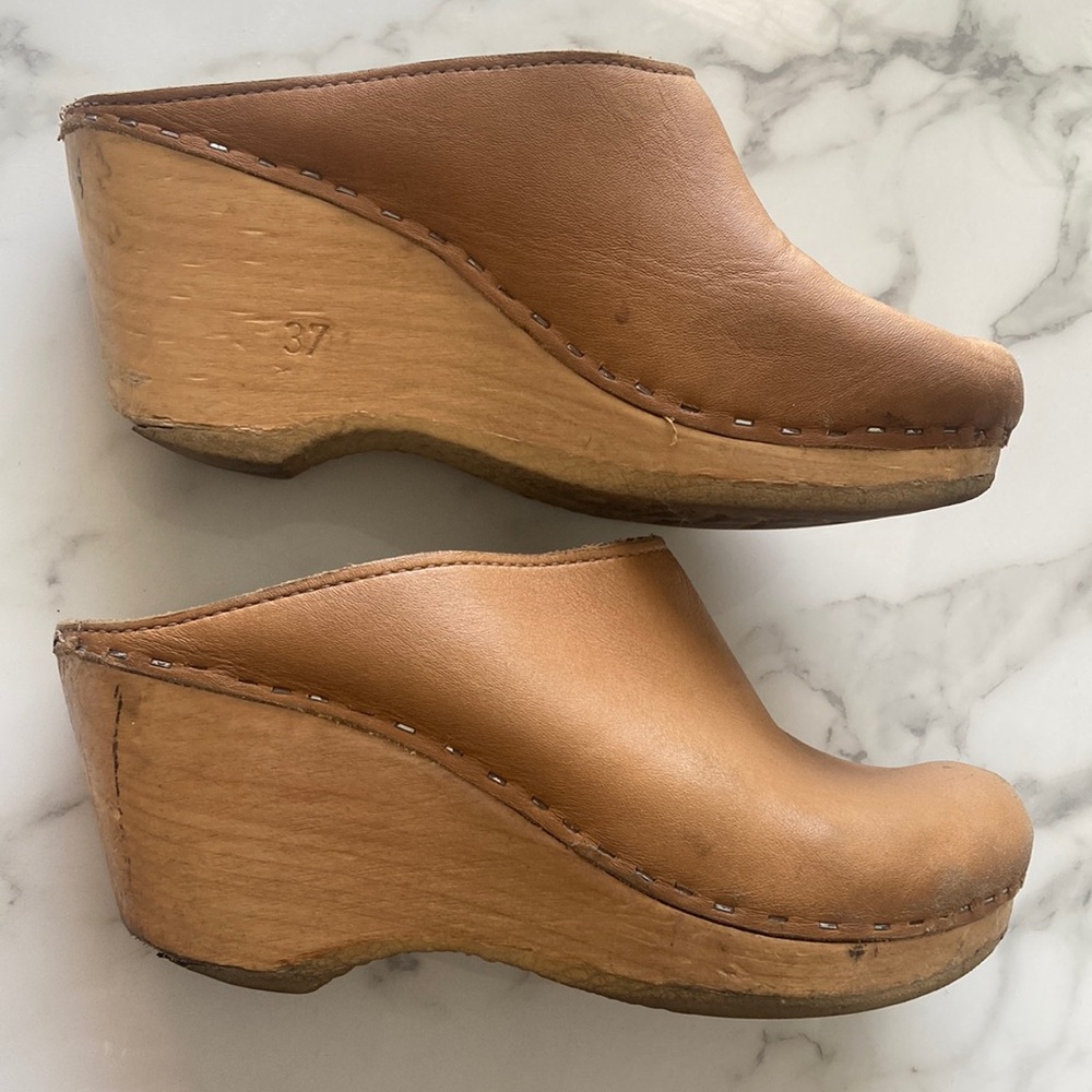 No.6 New School Clog on Wedge in Palomino